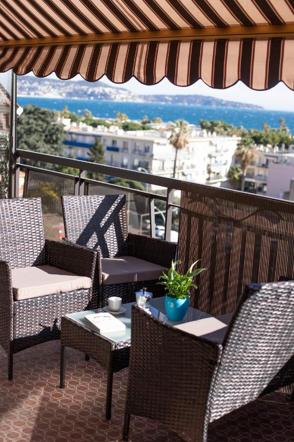 Appartement With Terrace And Sea View, 10 Min To The